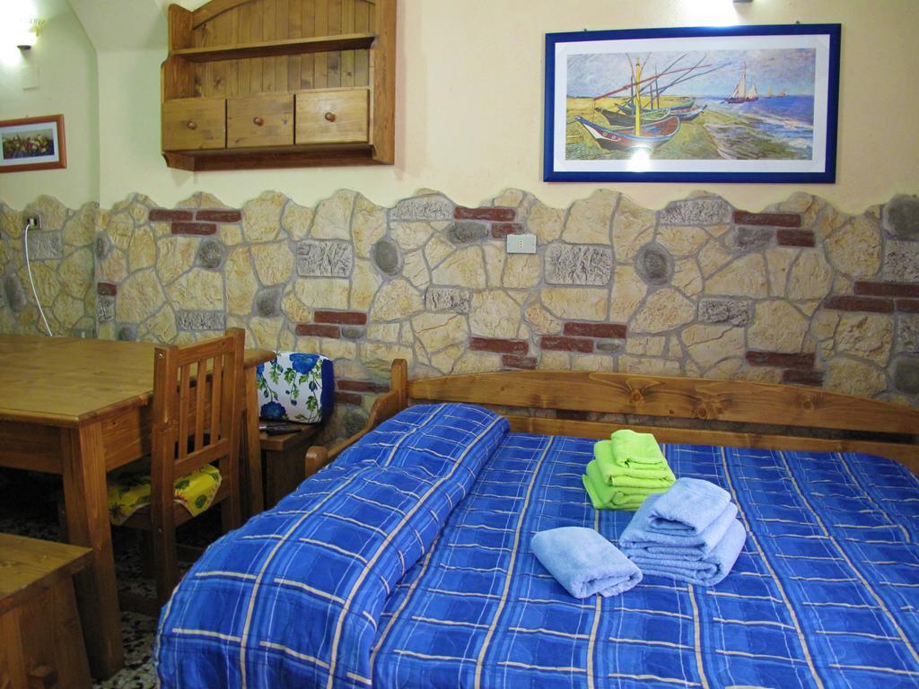 Ferienwohnung Diving Center Punta Stilo Zimmer foto