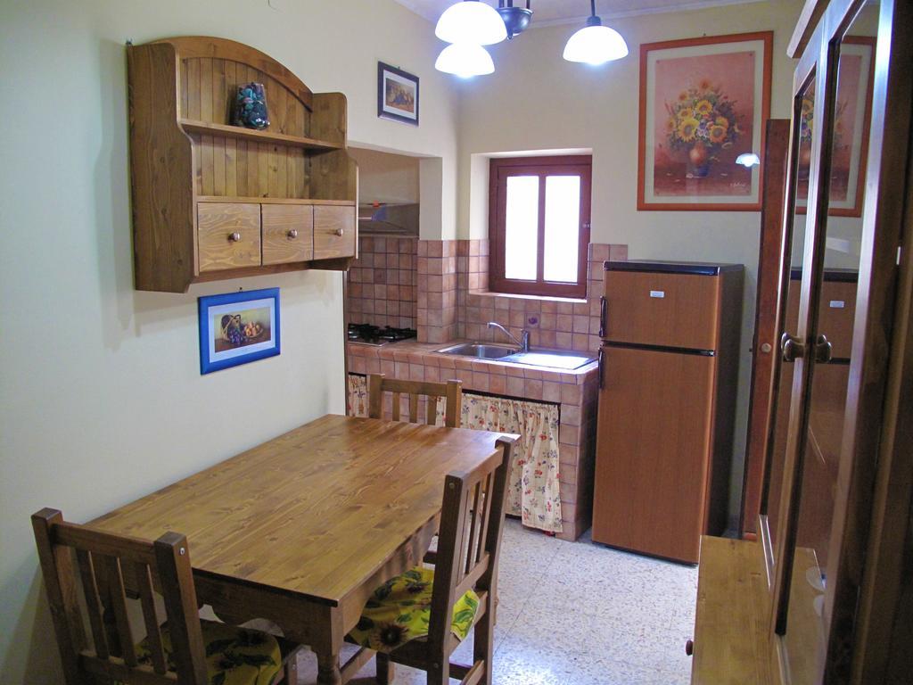 Ferienwohnung Diving Center Punta Stilo Zimmer foto