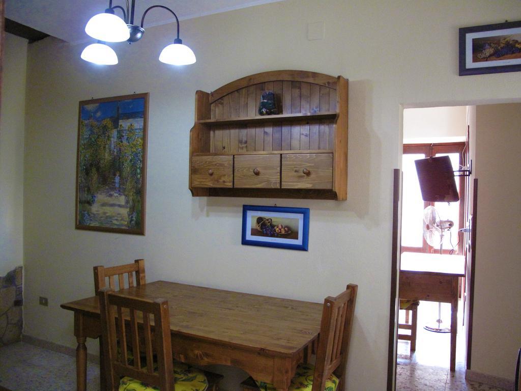 Ferienwohnung Diving Center Punta Stilo Zimmer foto